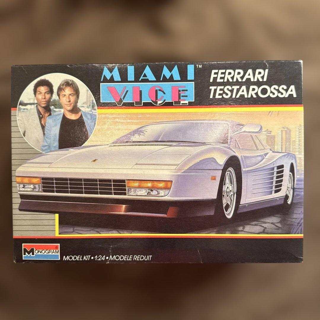 自動車 Miami Vice Ferrari Testarossa & Daytona