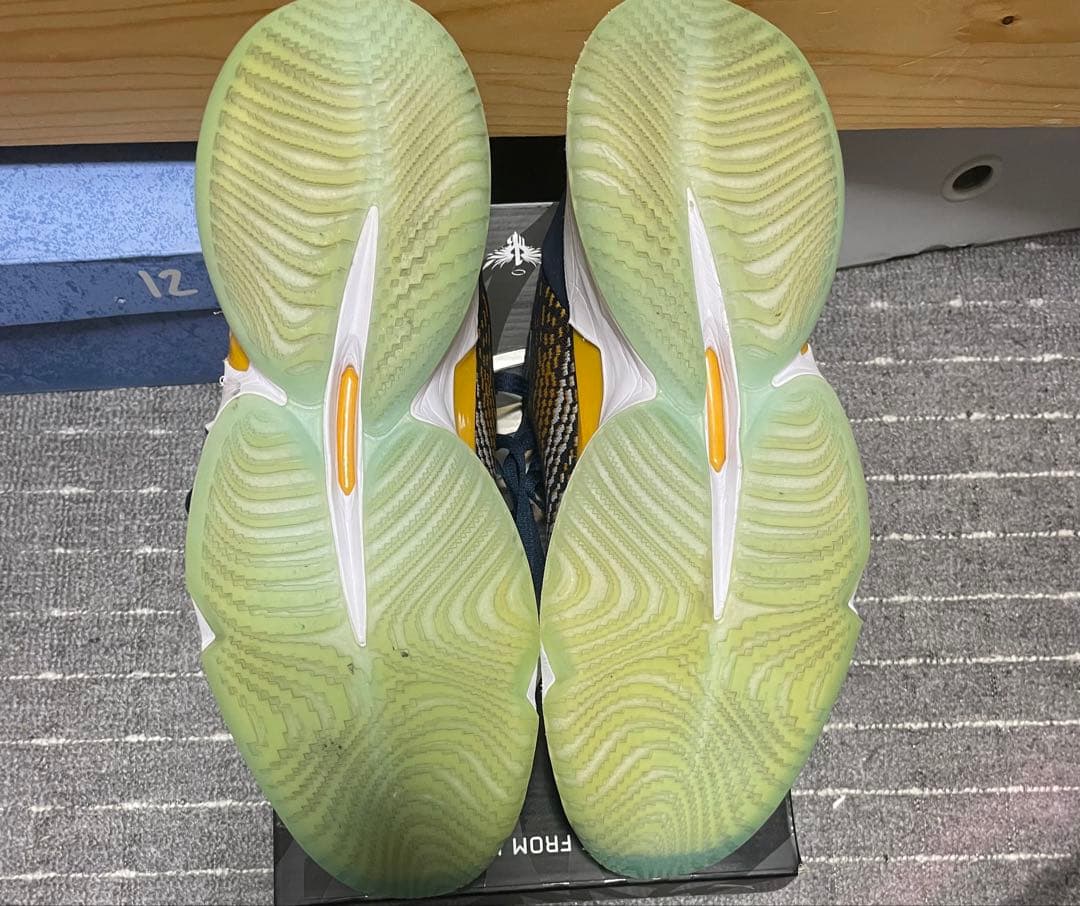 adidas D.O.N issue4 即購入可能