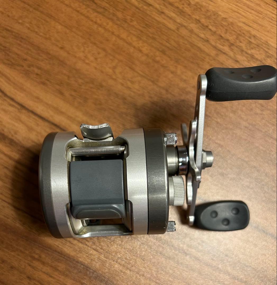 アブガルシア　モラム SX1601C-MAG 中古品　左巻き
