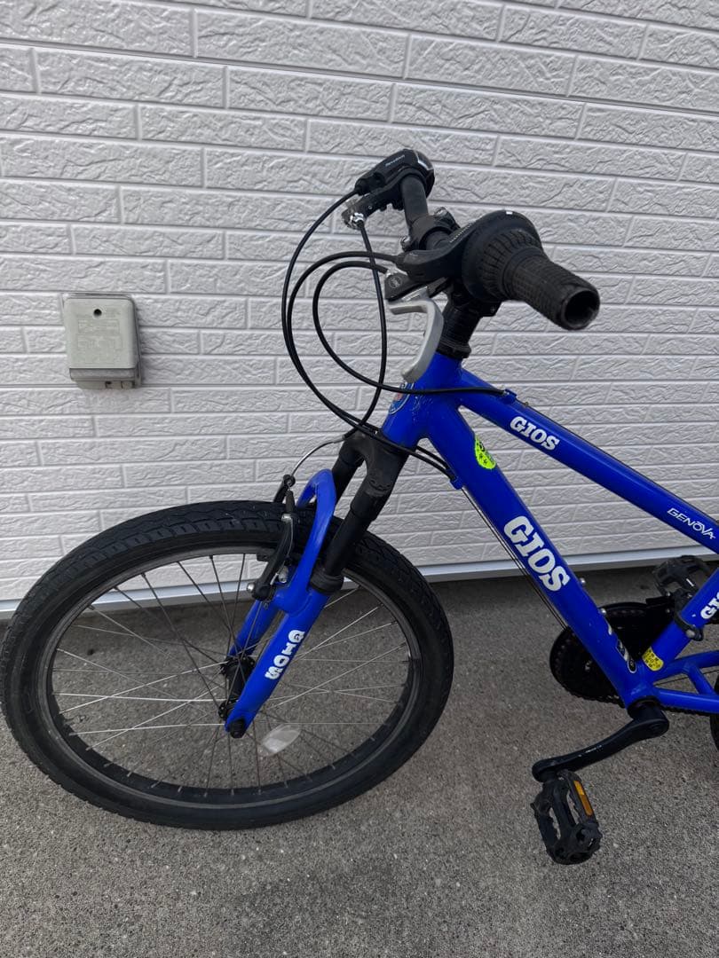 ジュニア用自転車GIOS 青21インチくらい　傷あり中古、直接手渡しのみ