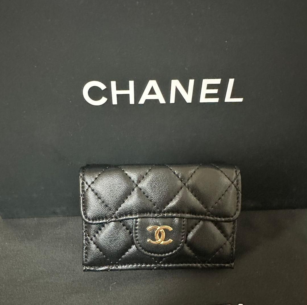 CHANEL ラムスキンレザー 折り財布ブラック