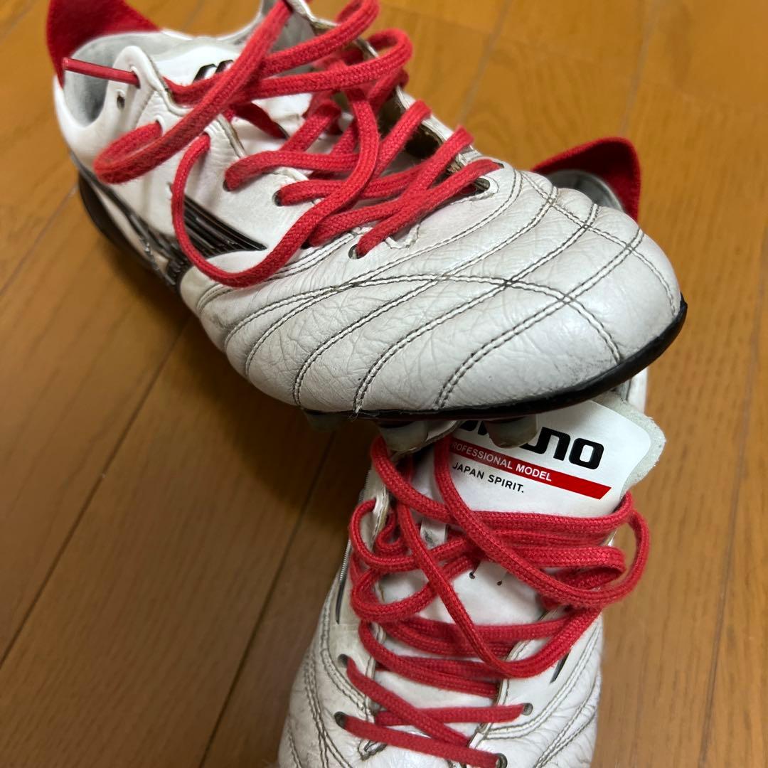 Mizuno Morelia Neo サッカーシューズ ホワイト/レッド