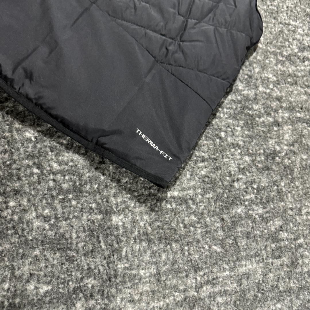新品 ナイキ ランニング ベスト Msize 黒 メンズ 保温 撥水 ステッチ