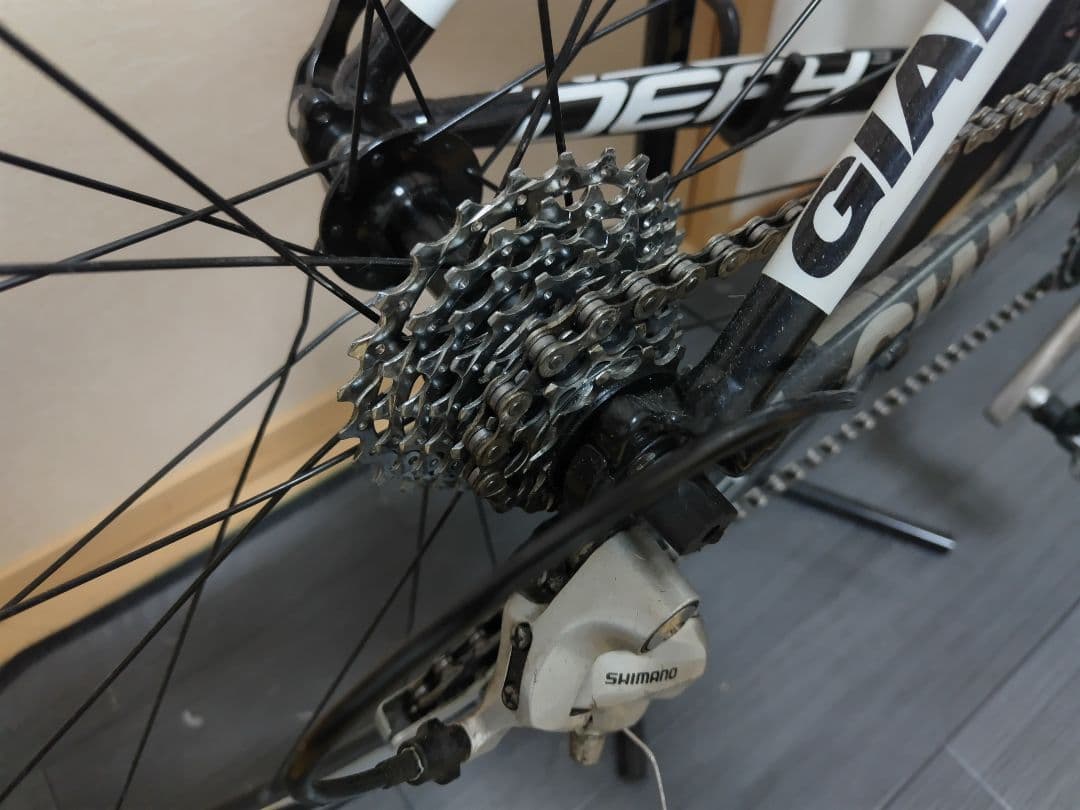 【値引き49千円→48千円】【福岡引取限定】GIANT DEFY ロードバイク