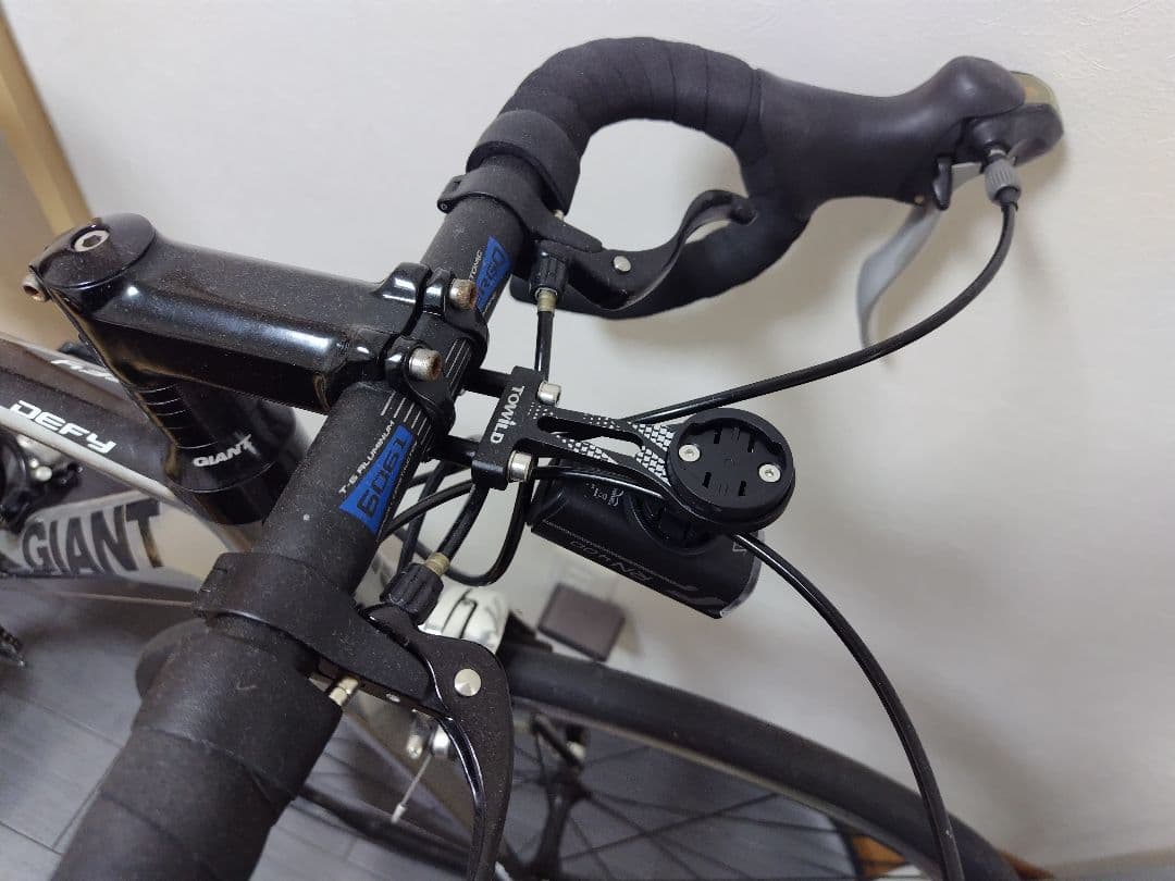 【値引き49千円→48千円】【福岡引取限定】GIANT DEFY ロードバイク