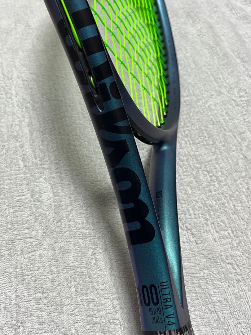 Wilson ULTRA100 V4テニスラケット