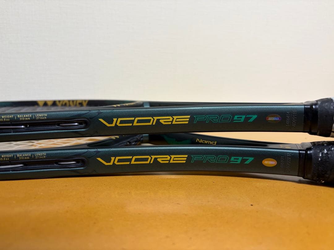 YONEX VCORE PRO97G2ラケット 2本セット