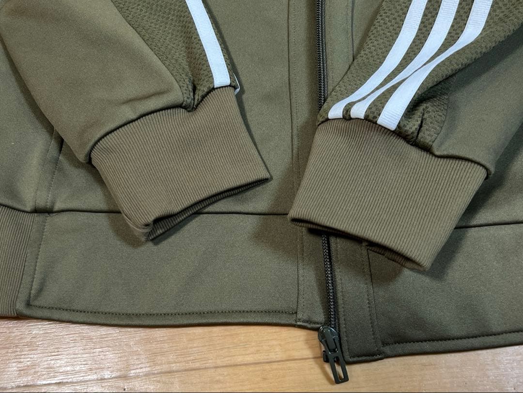 adidas セットアップ TWNTY4SVN ブラウン