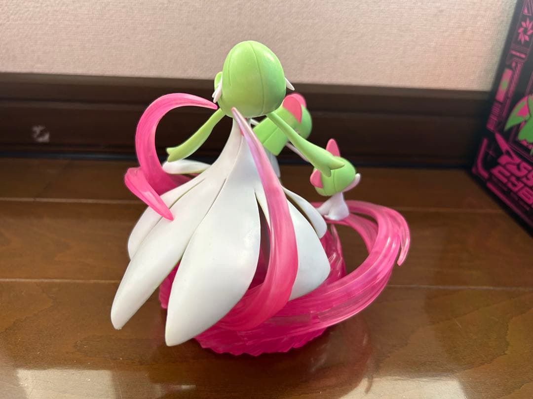 値下げ交渉⭕️ ポケモン　ライトアップフィギュア ラルトス キルリア サーナイト