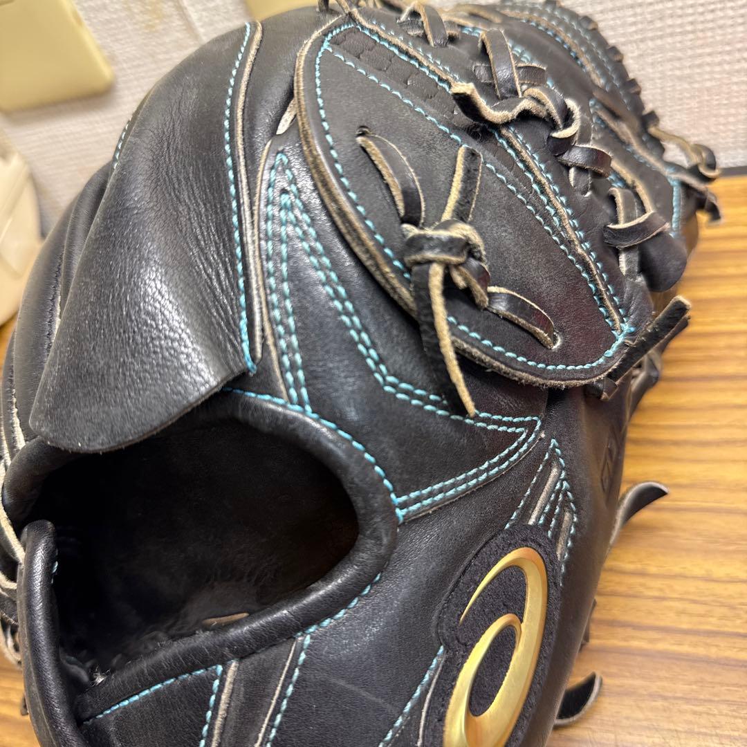 アシックス　投手用　ピッチャー用 硬式グローブ　黒　ブラック