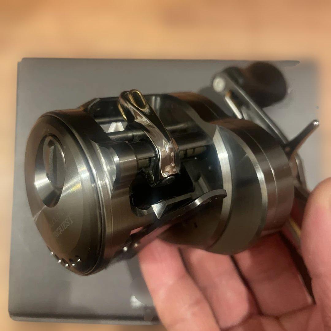 美中古 SHIMANO シマノ 23 カルカッタコンクエスト BFS HG 左