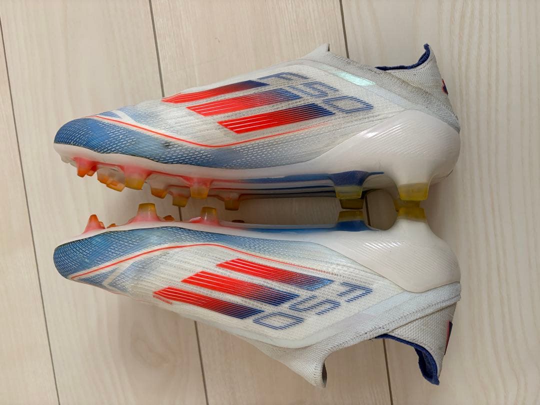 F50 レースレス　26.0cm 紐なし