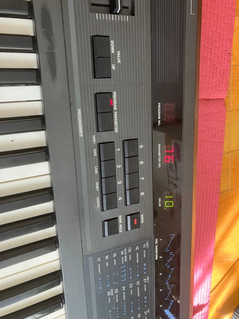 DW-8000 シンセサイザー 動作品(電池交換済み)ファクトリーパッチ適用済み