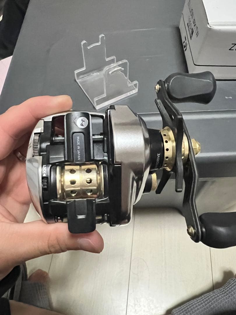 Daiwa ZILLION SV TW 1000HL ベイトリール　KTF