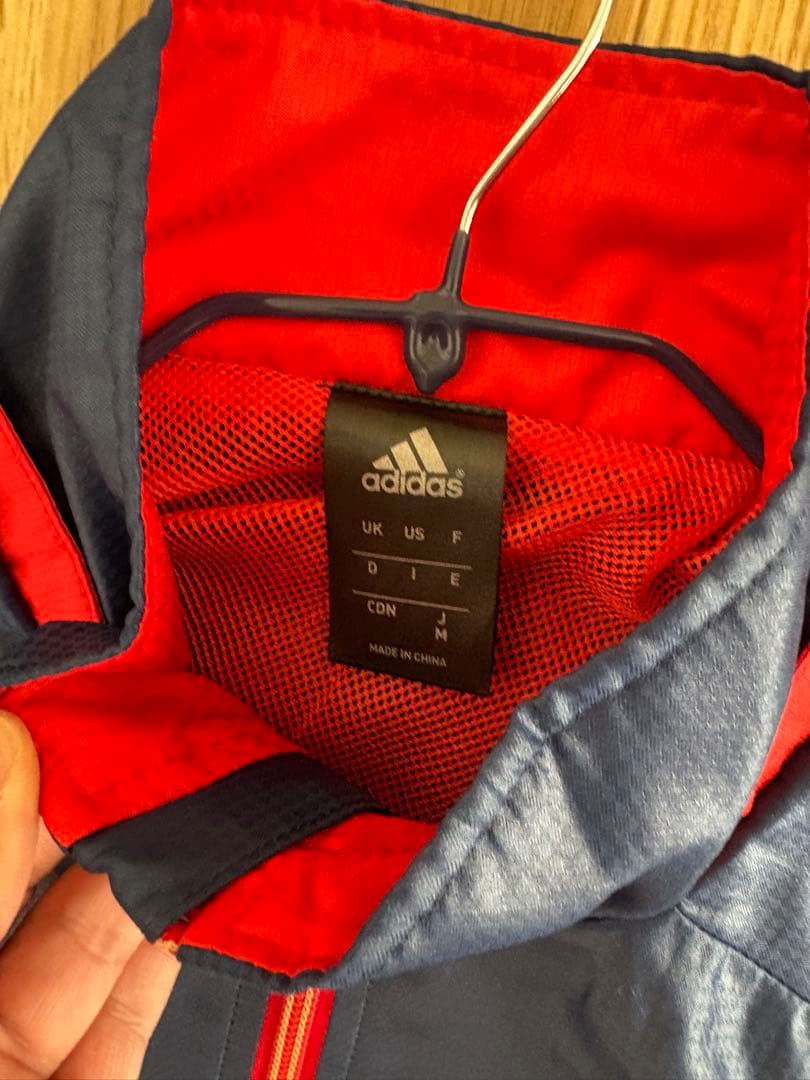 adidas プロフェッショナル セットと別のプロフェッショナル上下