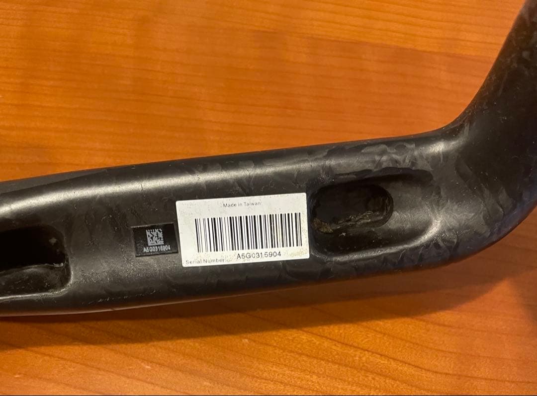 Vision monocoque carbon 4D ハンドル　400mm