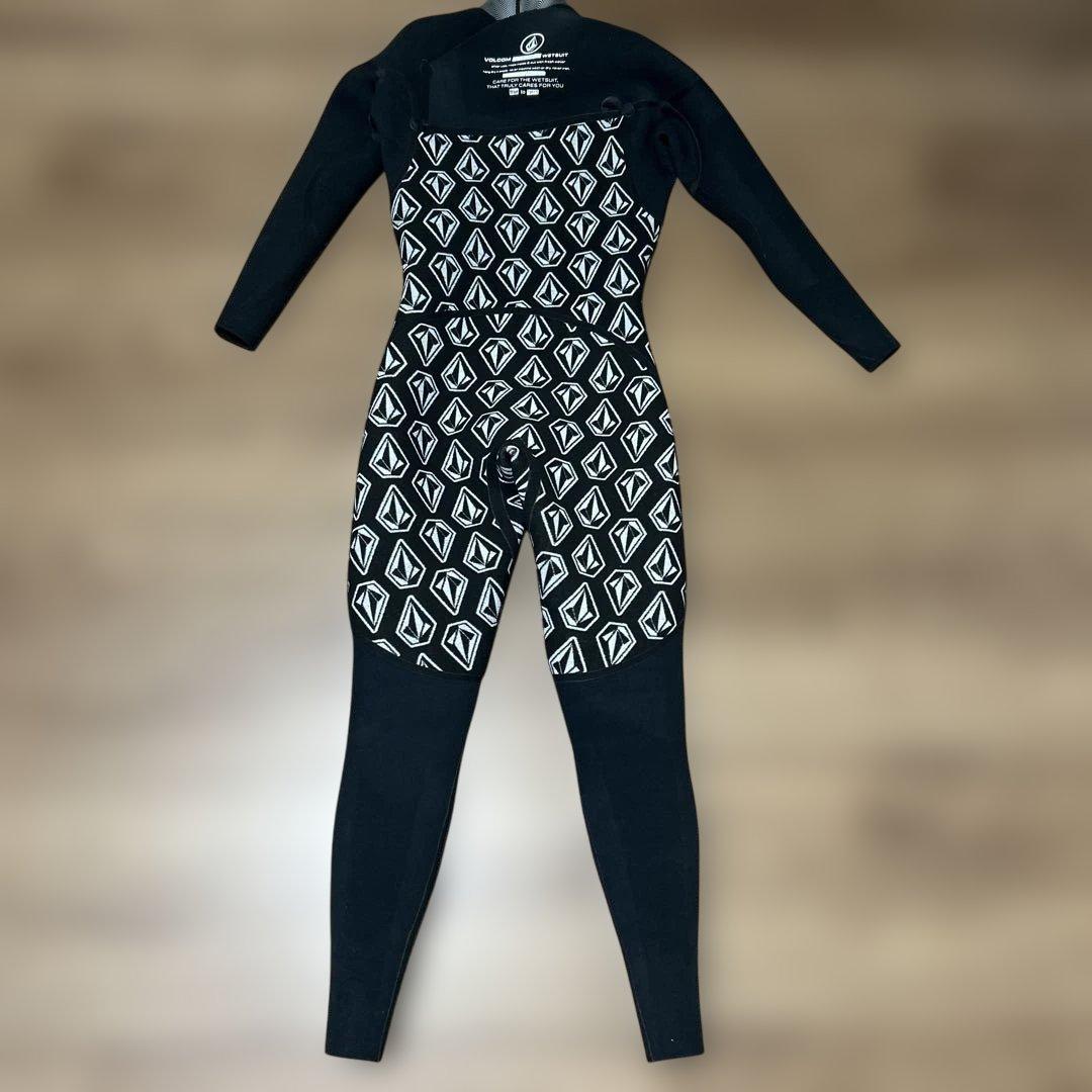 Volcom フルスーツ ブラック/カモフラージュ 4/3mm ボルコム