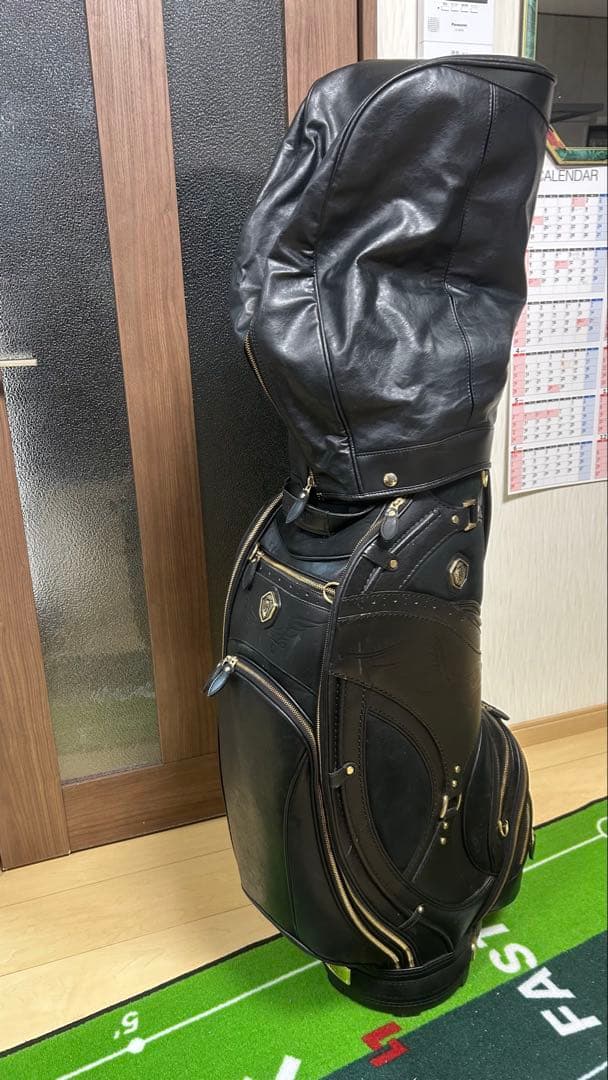MAJESTYのバッグとアイアンセット