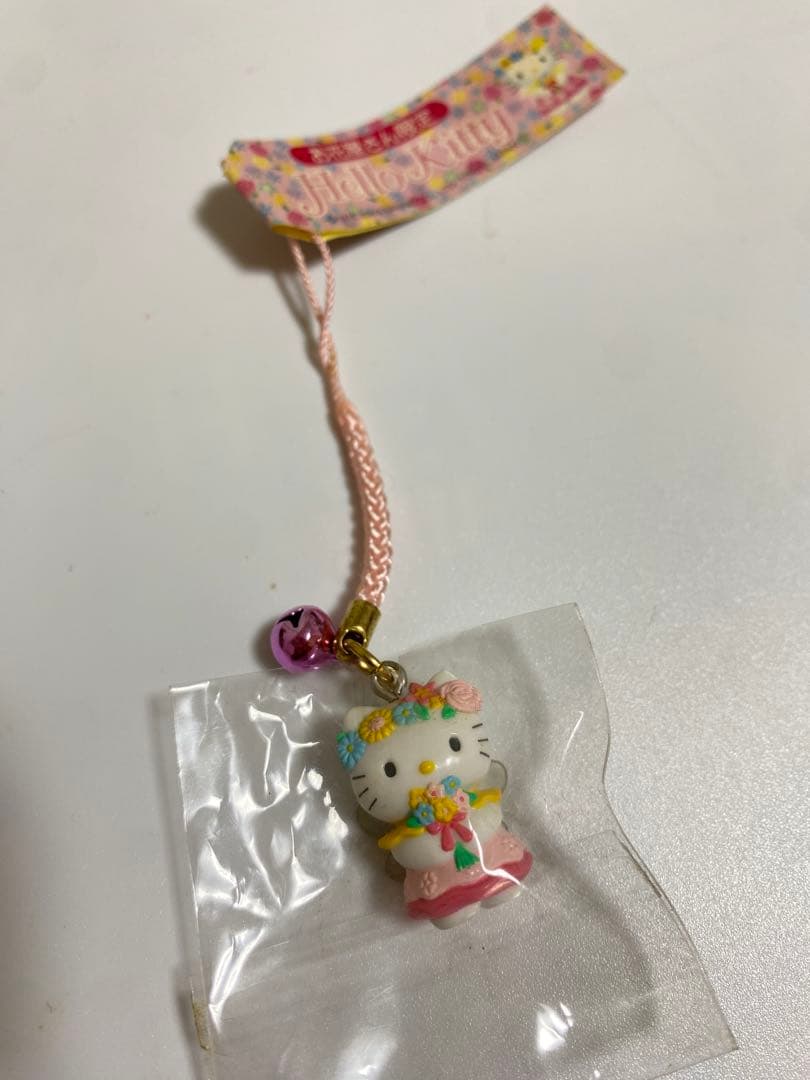 【未開封品】ハローキティ ストラップ 根付け お花屋さん限定