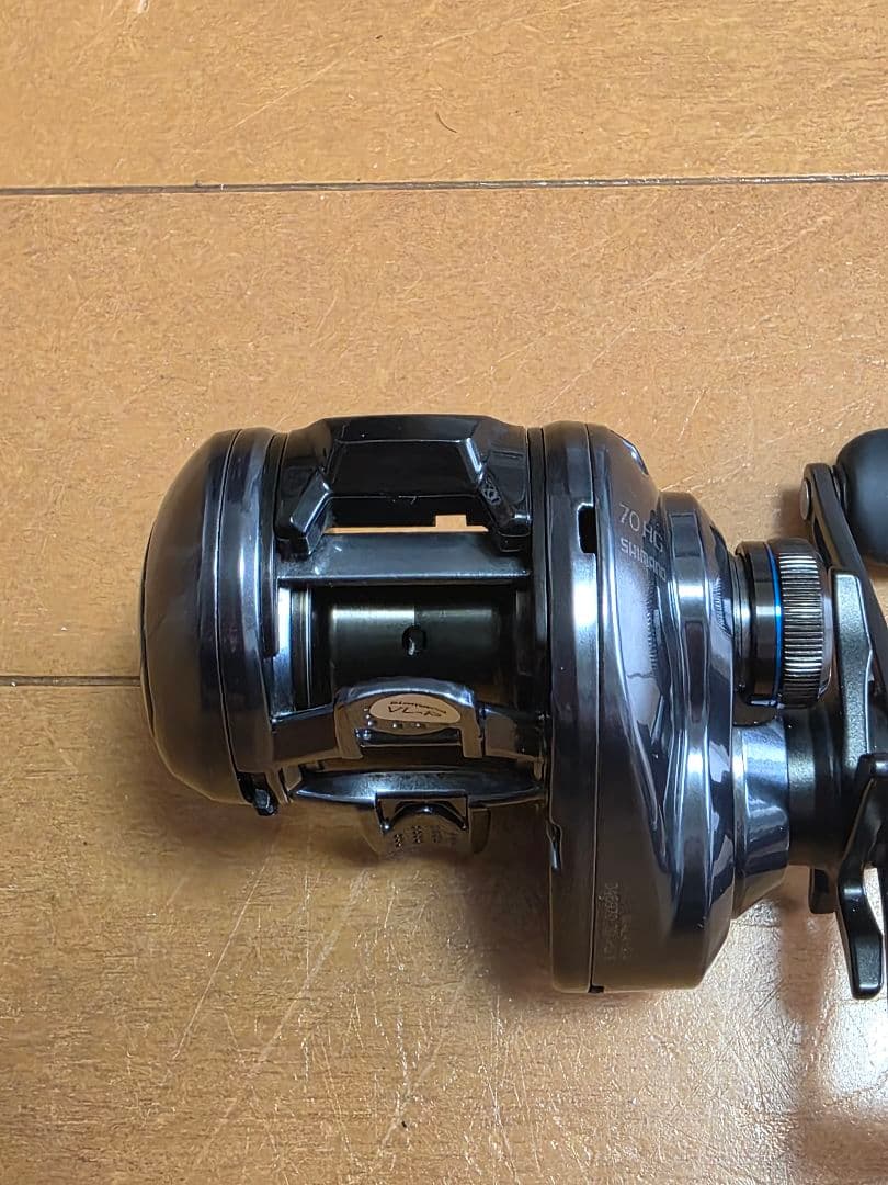 シマノ　24SLX 70HG　右ハンドル