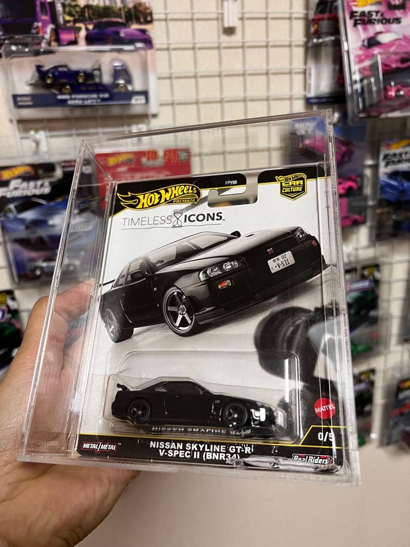 ホットウィール 　チェイス　スカイライン　GT-R V-SPECⅡ BNR34