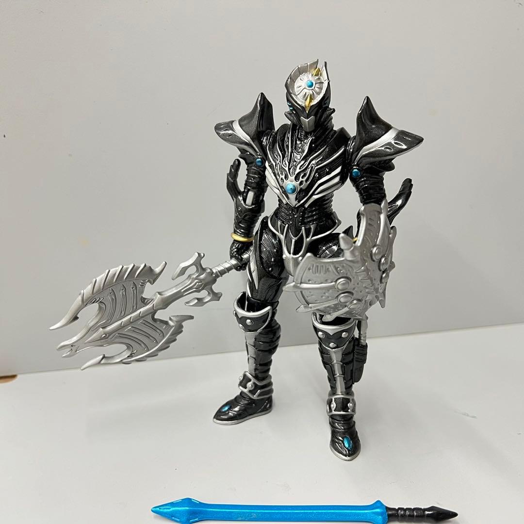 アバレンジャー 暗黒の鎧 1/6 アクションフィギュア