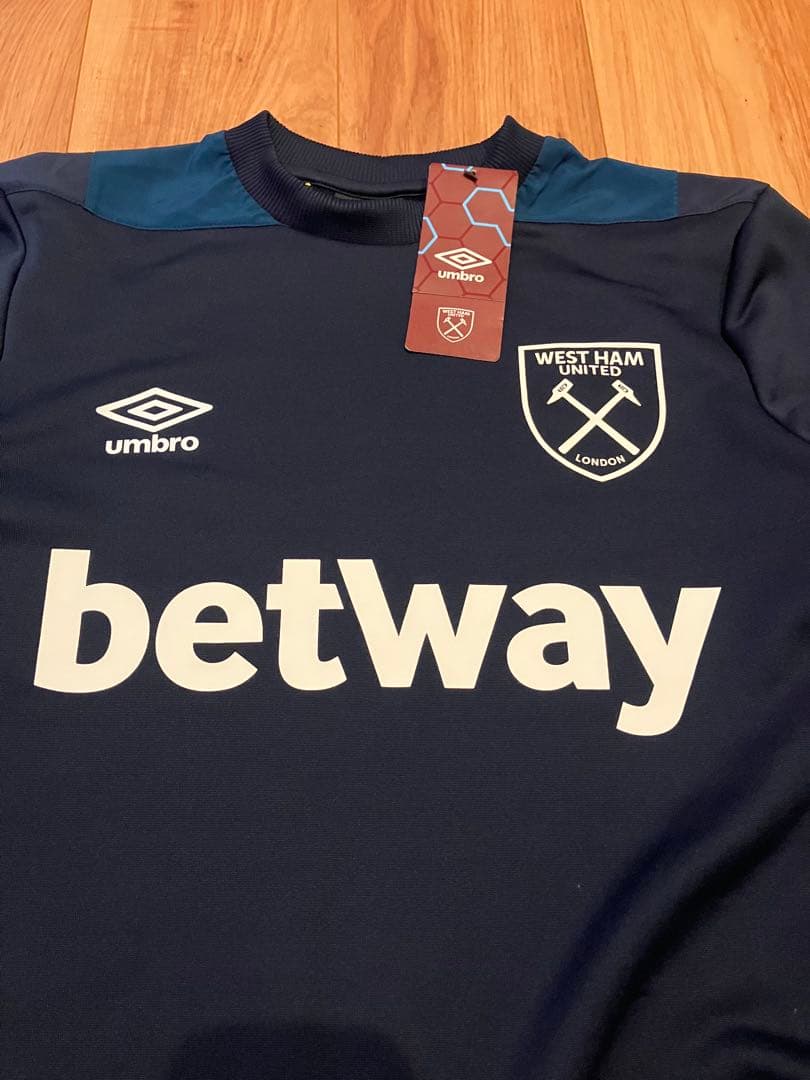 ウエストハムUMBRO スウェット新品タグ付 アンブロ　プレミアムリーグ