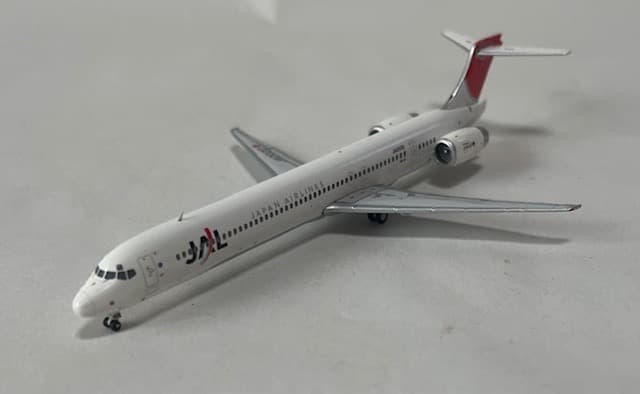 航空機・ヘリコプター JAL MD-90 JA002D