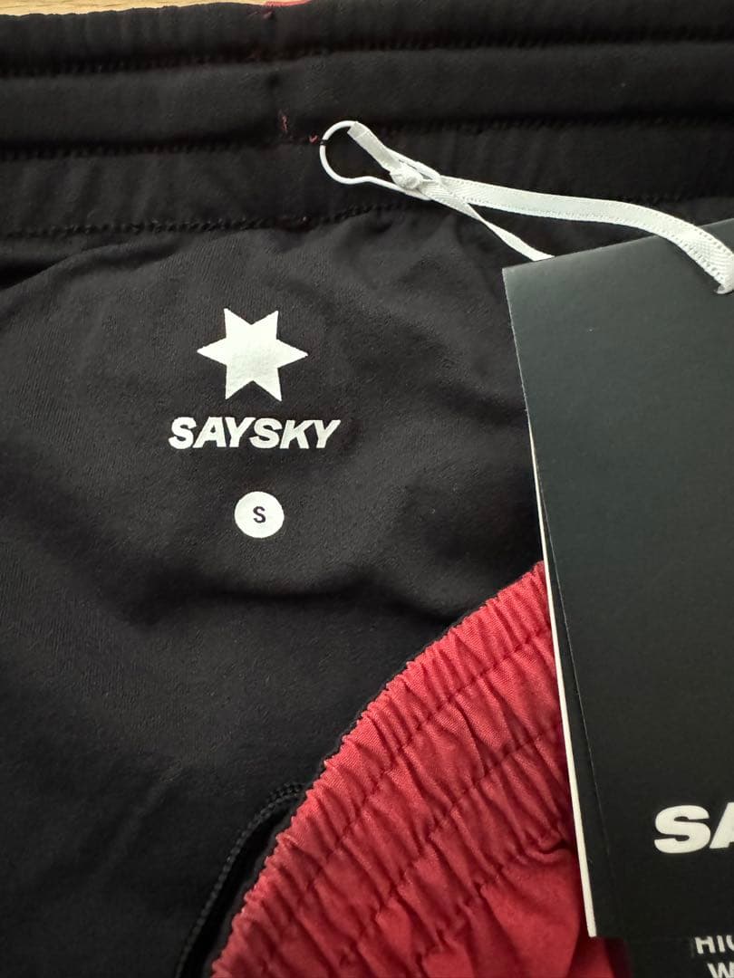 SAYSKY セイスカイ Sサイズ(日本Mサイズ相当)赤 ショートパンツ