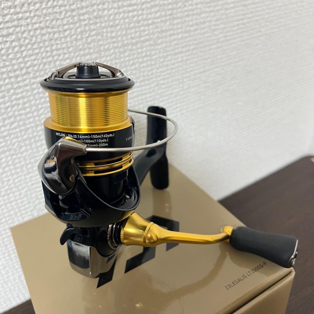 美品【DAIWA】ダイワ スピニングリール 23レガリス　LT2000S-P