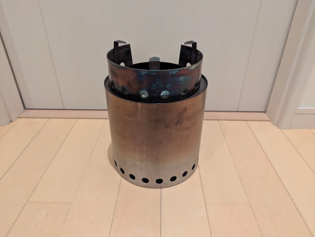 ソロストーブ　solo stove　キャンプファイヤー　ロストル付き