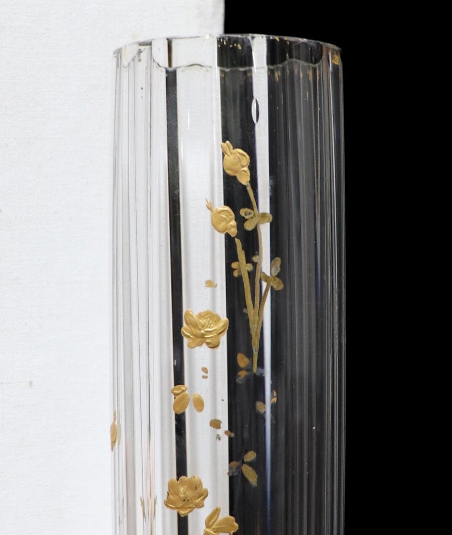 オールド・バカラ 1890年頃 多面体 花弁台座大型金彩盛り上げ花瓶 30cm