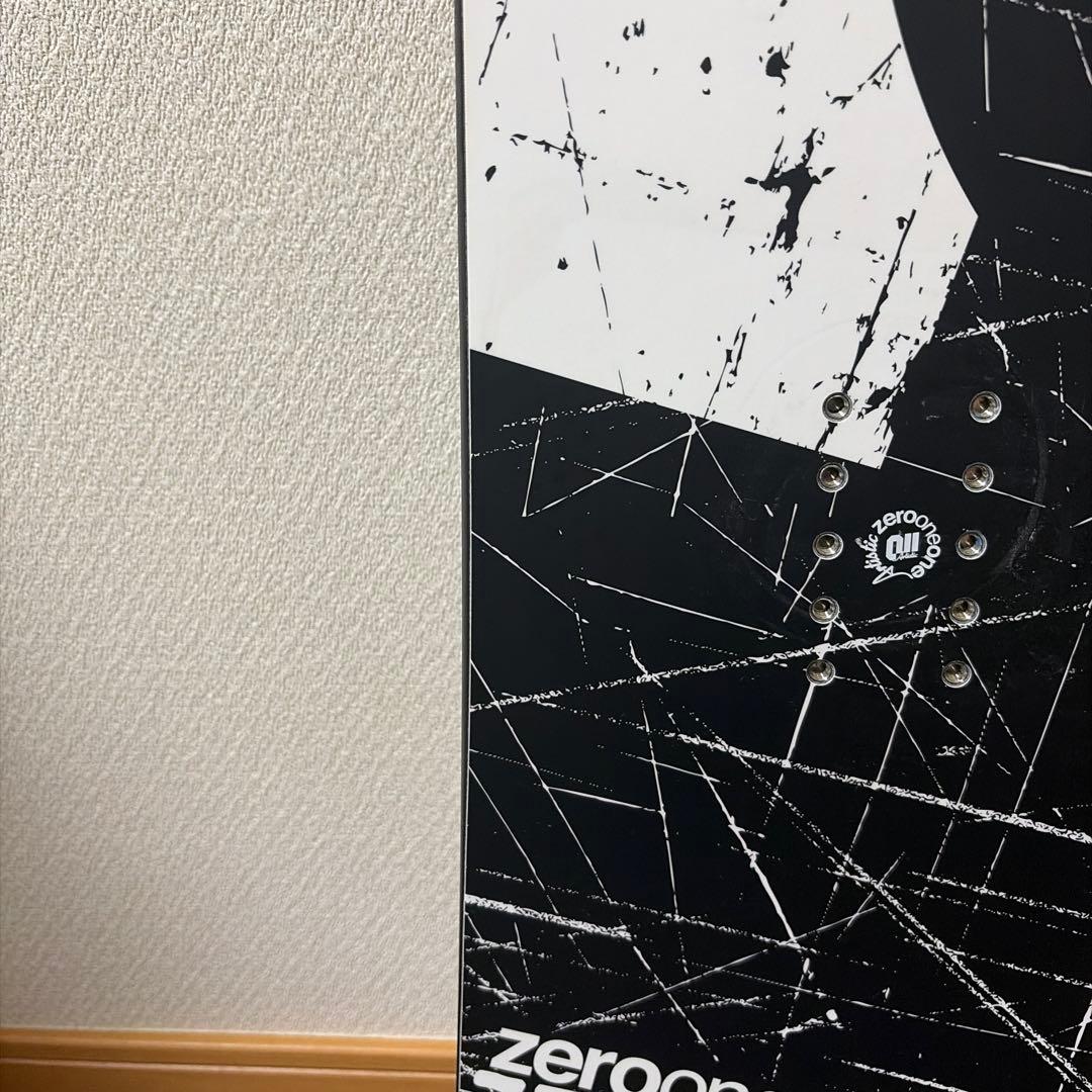 011 artistic ZERO 148 スノーボード板