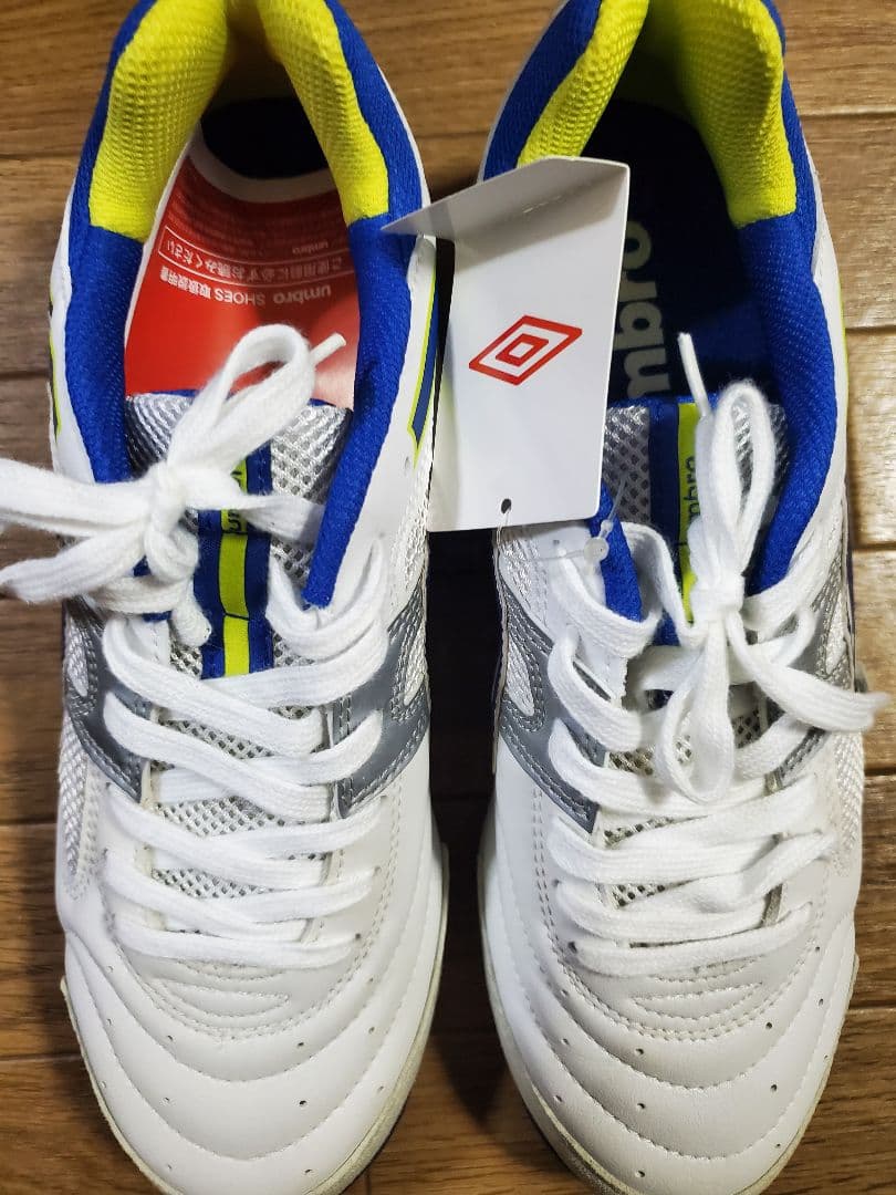 Umbro ACCELERATOR アクセレイターサラ