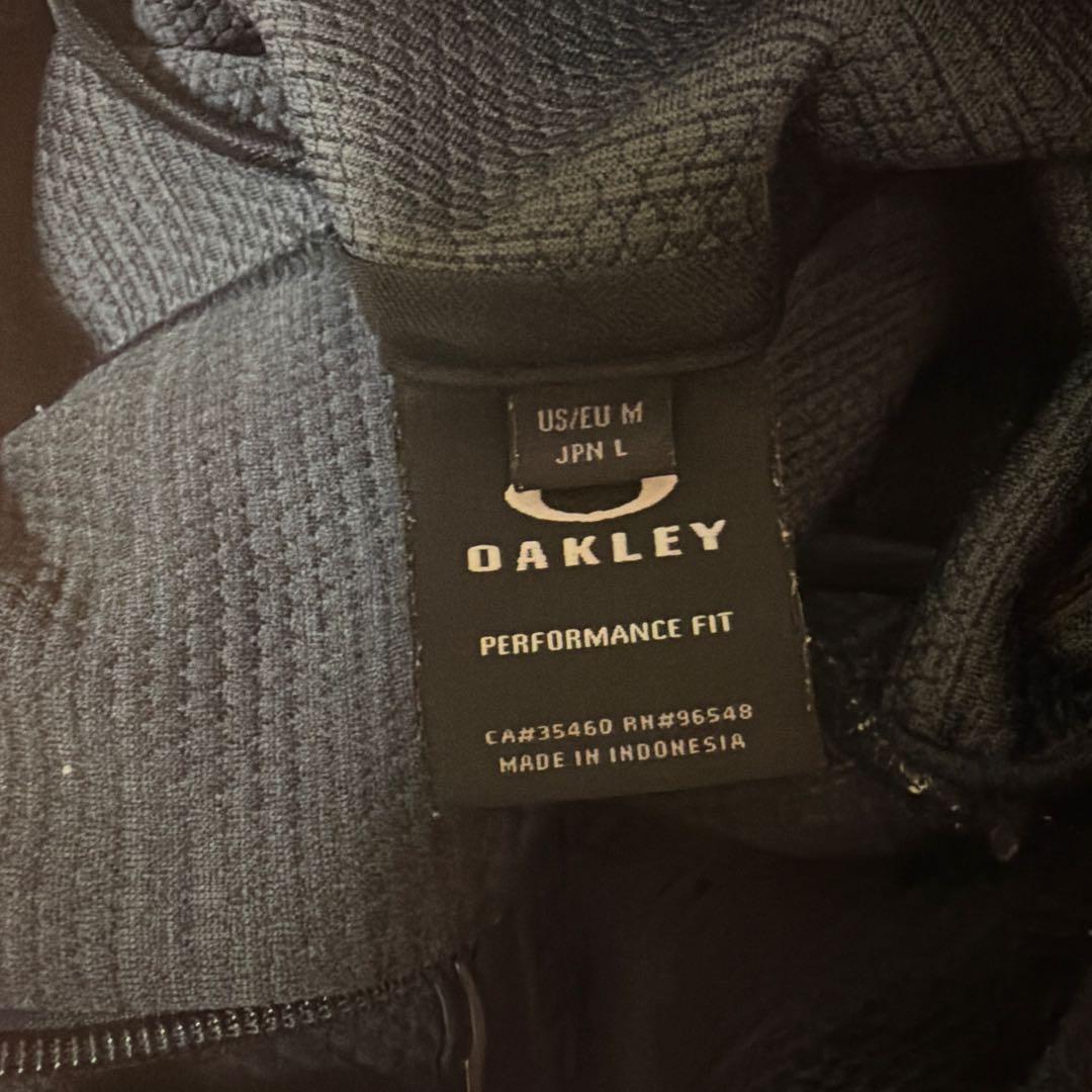 Oakley クロ上下セットアップル