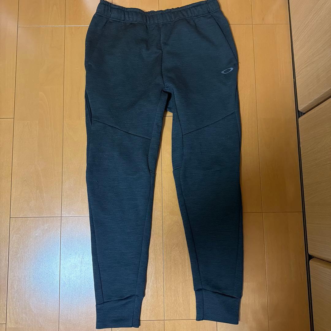 Oakley クロ上下セットアップル