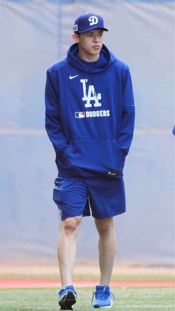大谷翔平　Lオーセンティック選手着用モデルパーカー ナイキ山本由伸ドジャース