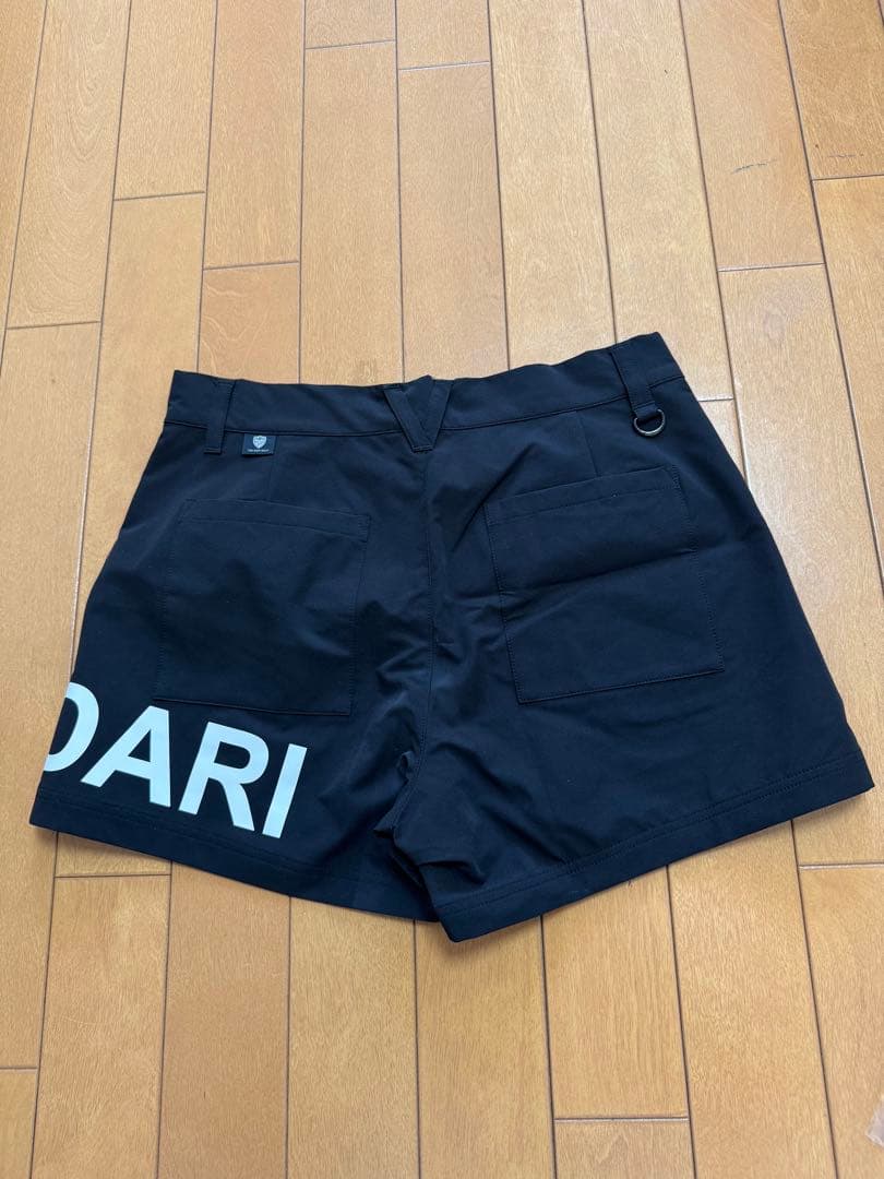 VIRI-DARI DESERTA 黒 ショートパンツ