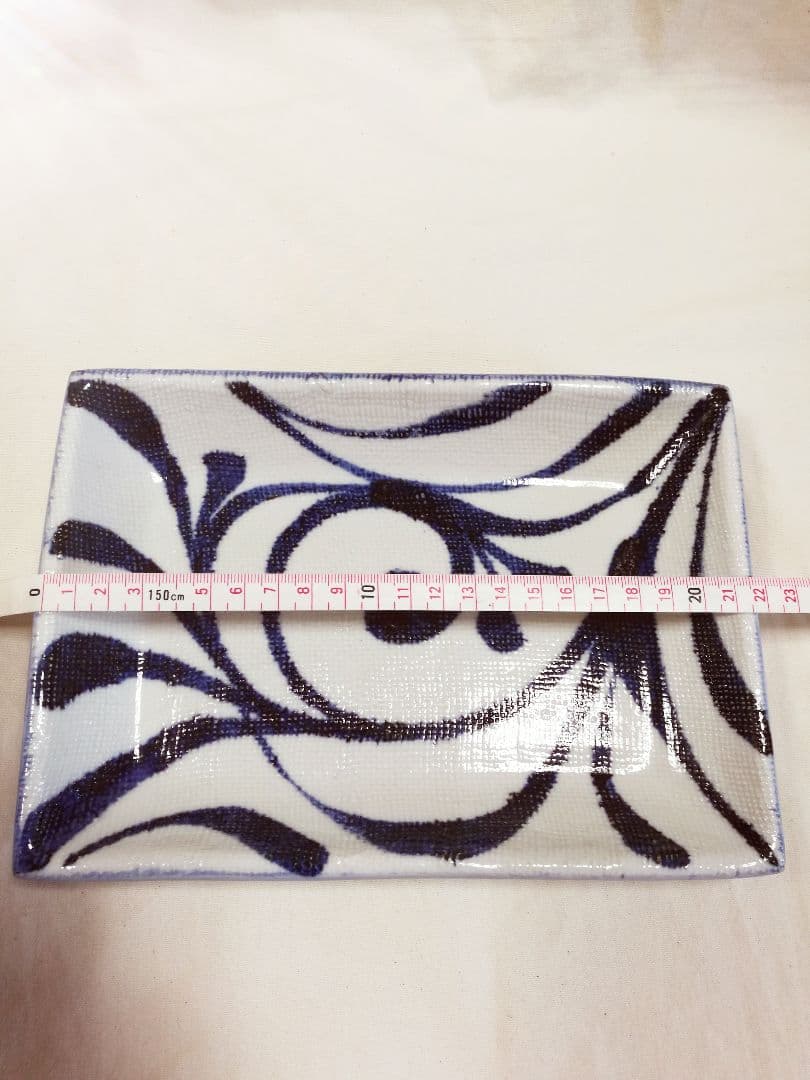 美品 砥部焼 梅山窯 布目皿 平皿 角皿 一つ唐草 角皿 藍染付 2セット