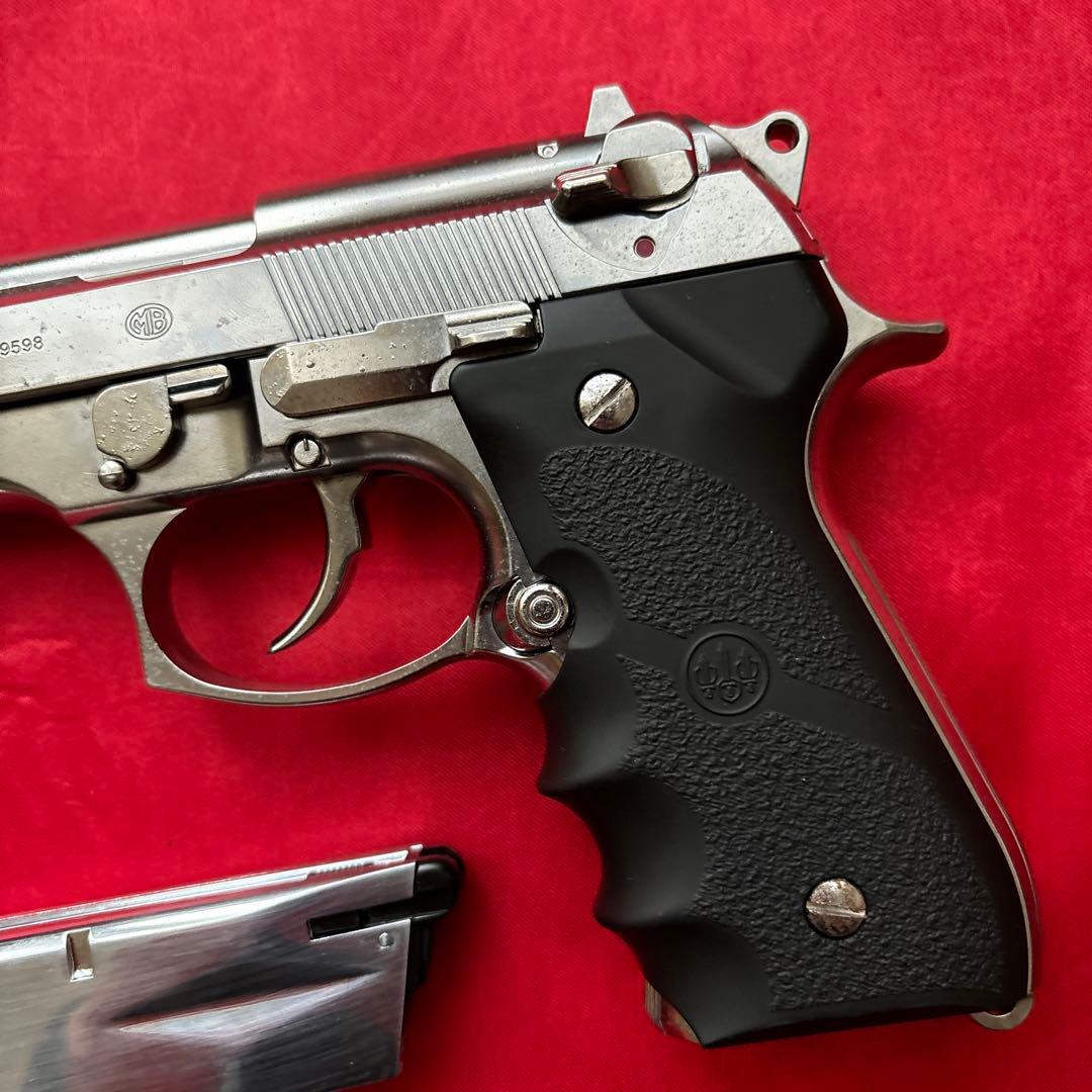 東京マルイ　ベレッタM92 クロームステンレスシルバー