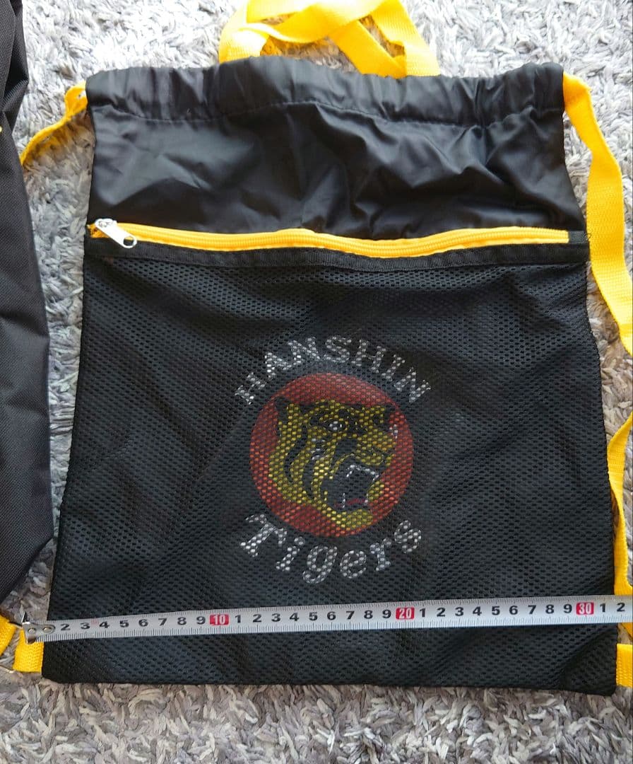 阪神タイガース　HANSIN Tigers ショルダーバッグ 黒/黄色