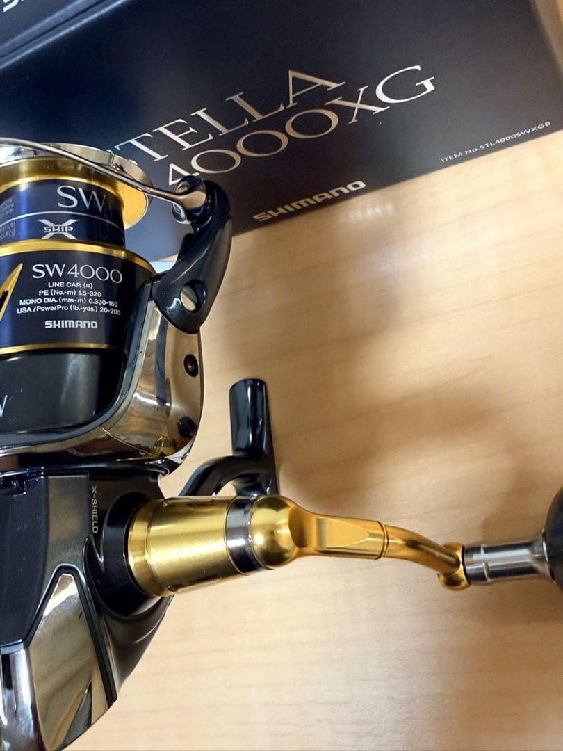 シマノ１３SW４０００XG 新品です。