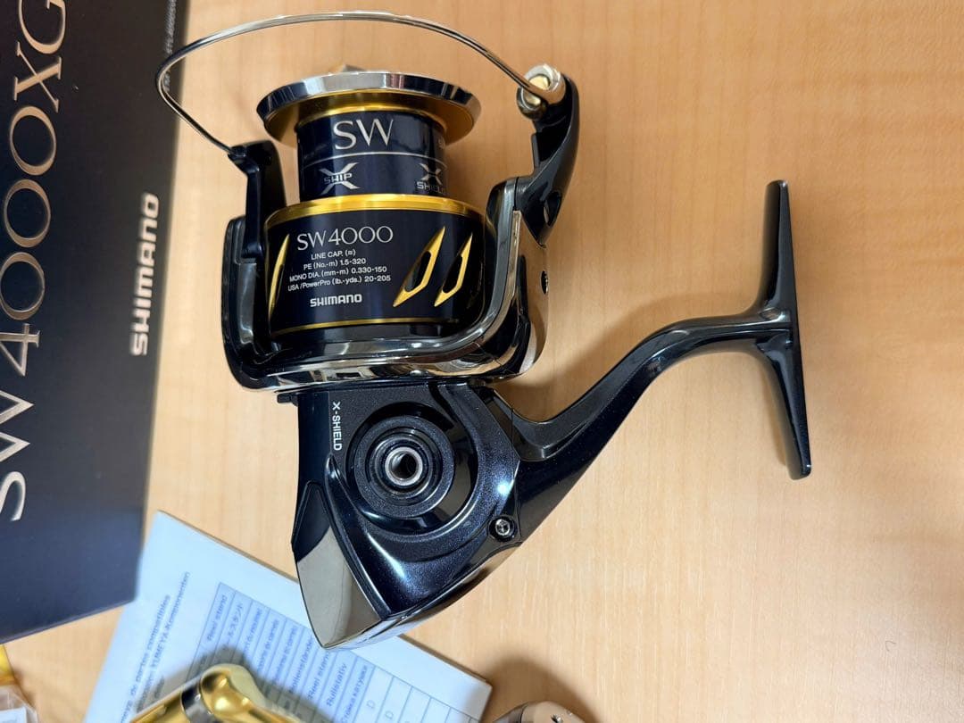 シマノ１３SW４０００XG 新品です。