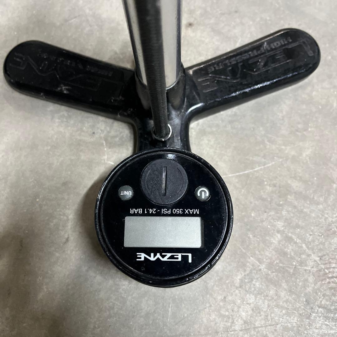 LEZYNE デジタルフロアポンプ 最大350 PSI