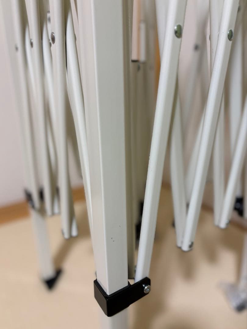 美品 コンパクト ワンタッチ タープテント 1.5×1.5m ベージュ キャンプ