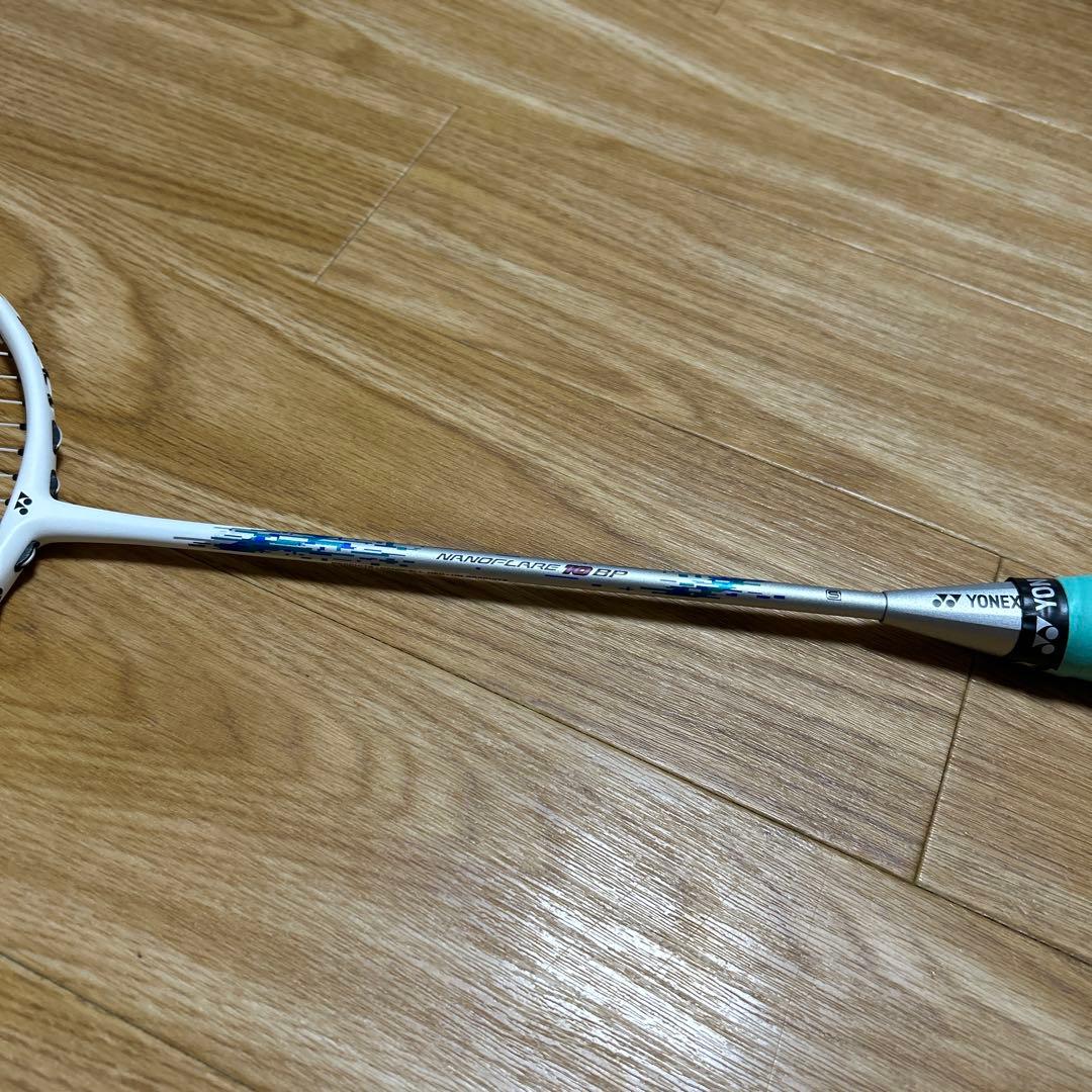 【美品】ヨネックス NANOFLARE 10BPバドミントン ラケット　4UG5
