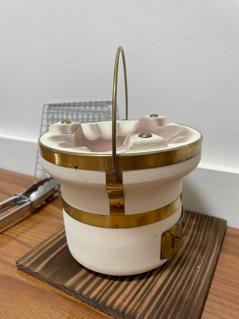 値下げ純珪藻土切り出し七輪 能登燃焼器工業製 真鍮巻朝顔型 短期使用品 おまけ付