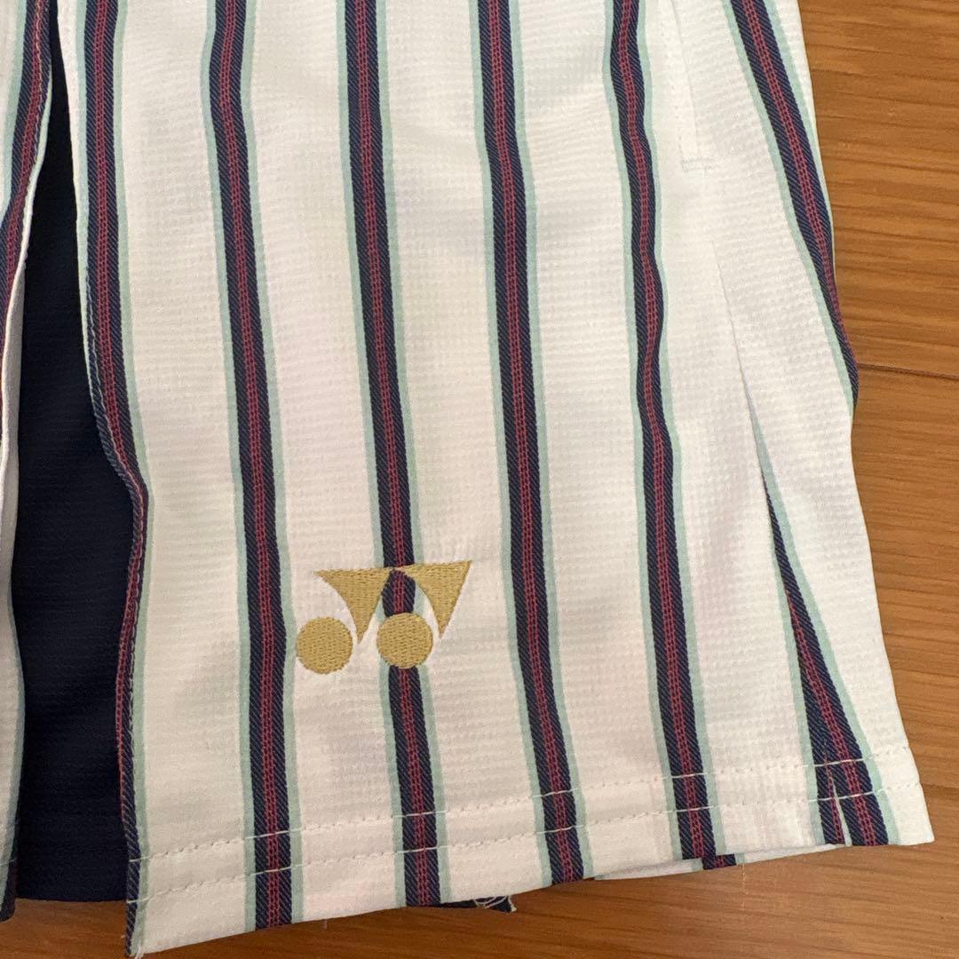 新品！YONEX ストライプスカート Mサイズ ホワイト・ネイビー