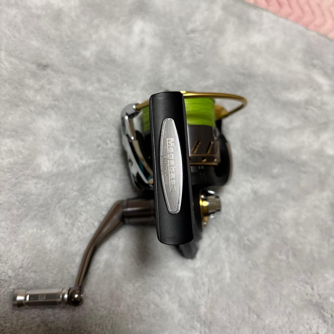 メガバス　スピニングリール　ラビット256