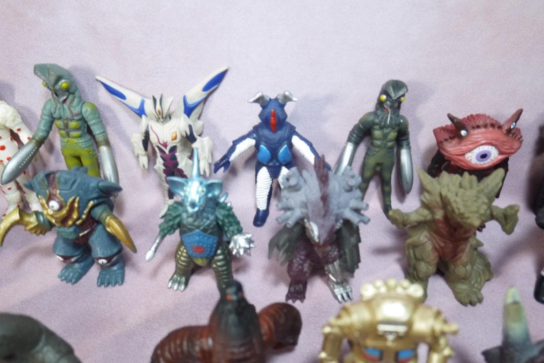 ウルトラマン　ウルトラ怪獣　ミニソフビ　103体